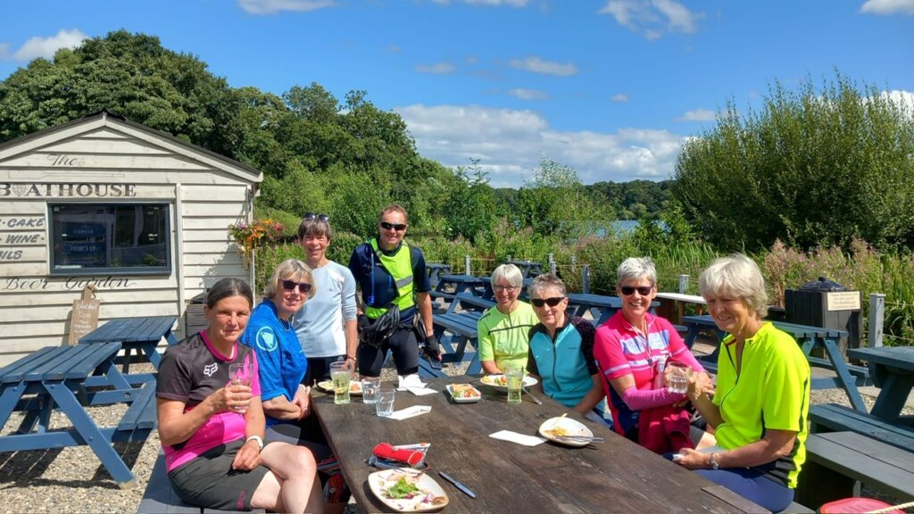 The cycling group at Ellesmere
